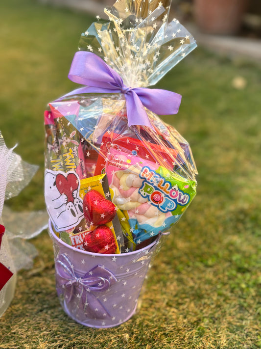 SNACK BUCKET FOR THE LITTLE ONES