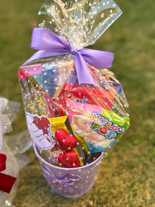 SNACK BUCKET FOR THE LITTLE ONES